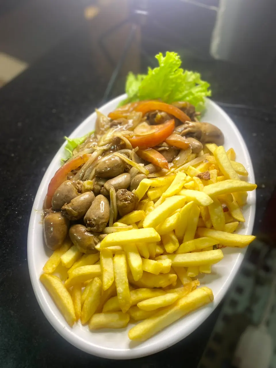 Coração de frango com fritas