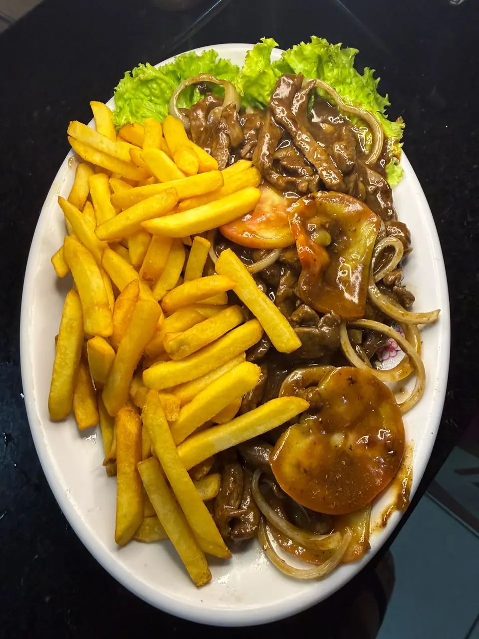 Filé mignon com fritas